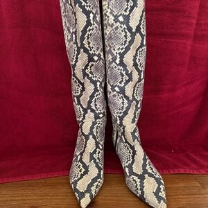 Gianni Bini Gianna Snake Print Kitten Heel Tall Boots SZS 8M, 9M, Org.179